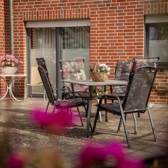 Diakonie Gütersloh e.V. - Pflege-Wohngemeinschaft in Friedrichsdorf "Haus im Pfarrgarten"